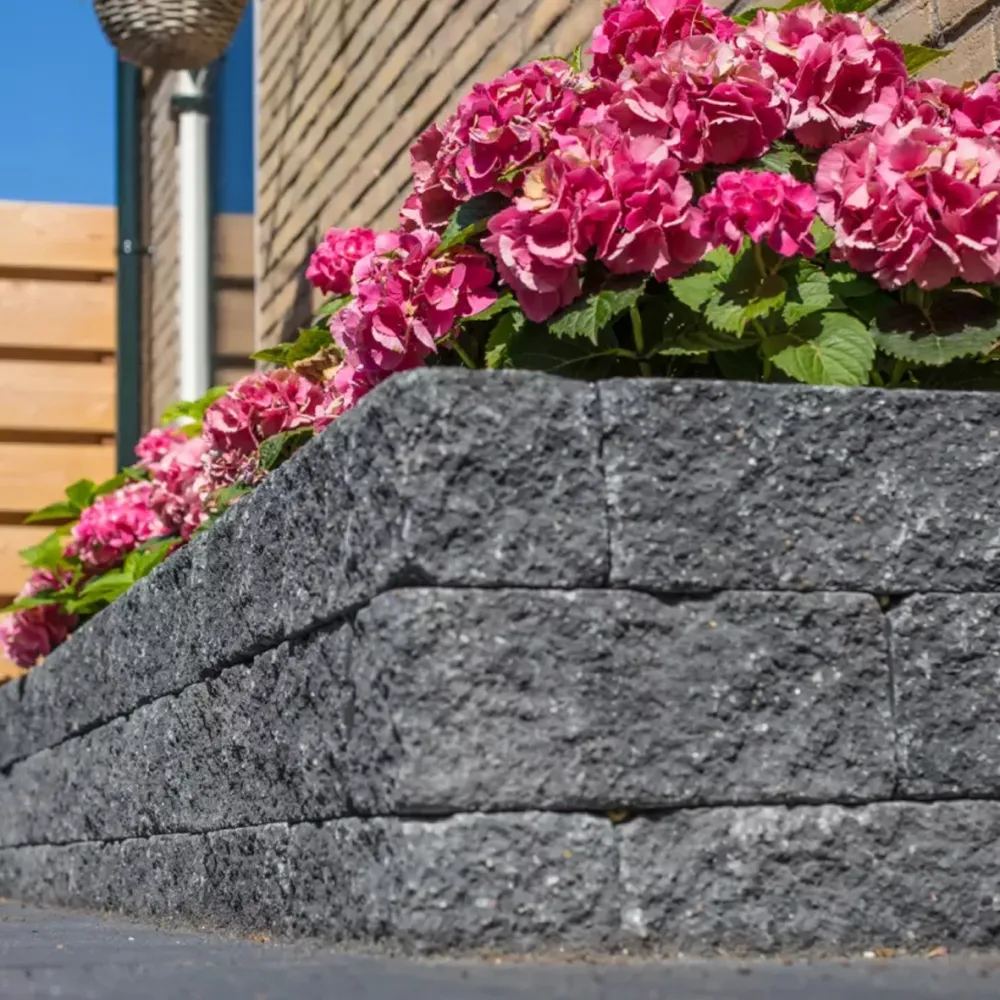 Wallblock Tumble 12x12x30 cm antraciet